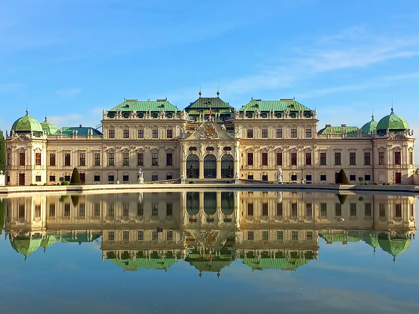 Vienna's Offbeat Local Spots Are a Short Walk From the Queue