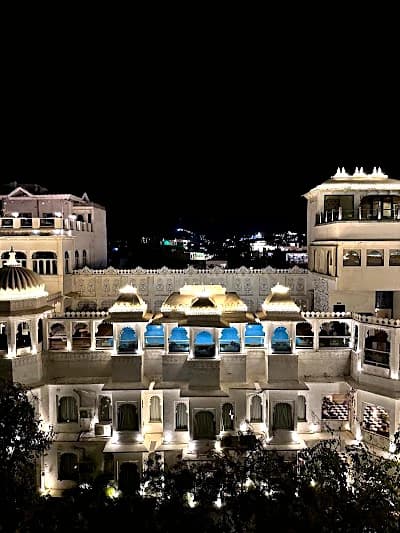 Festive Season Hotel Booking Tips India: Book the Room First