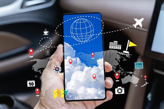 DIY Travel Planning vs Traditional Travel Agents: What's Actually Changed