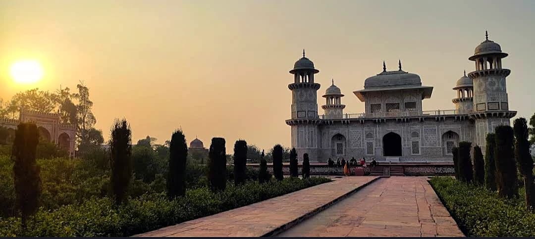 Agra Taj Mahal visit planned as part of a multi-city India trip itinerary built with AI