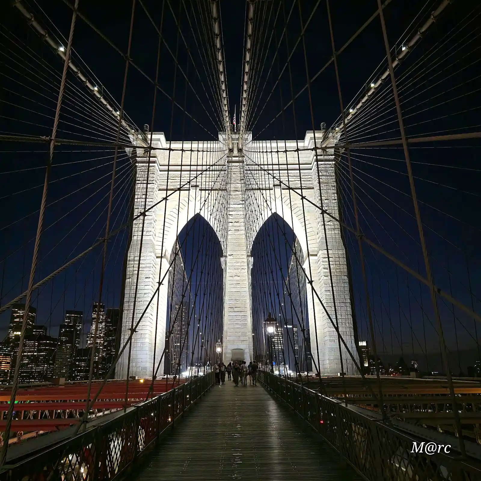 Brooklyn Bridge in New York, near three of the airports affected by 2026 US flight delays