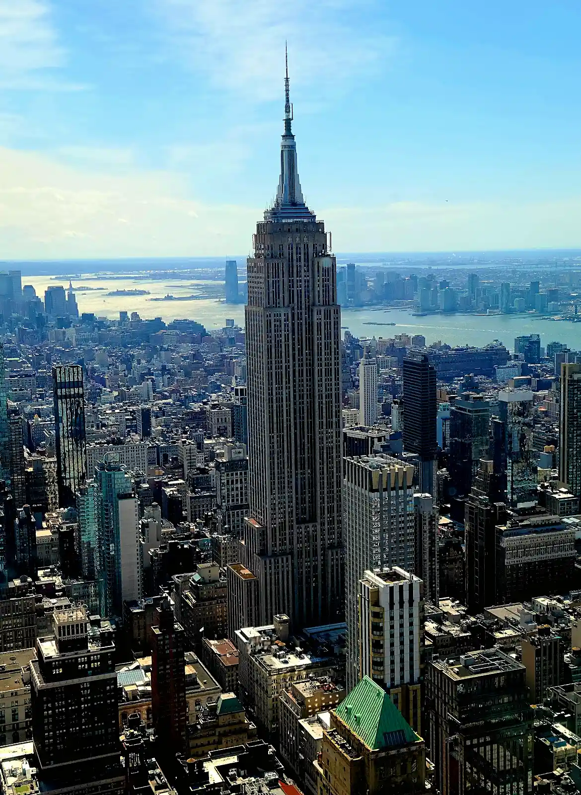 The Empire State Building rising above the Midtown Manhattan skyline