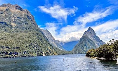 dramatic fiords and misty peaks at Milford Sound on a New Zealand itinerary in Fiordland