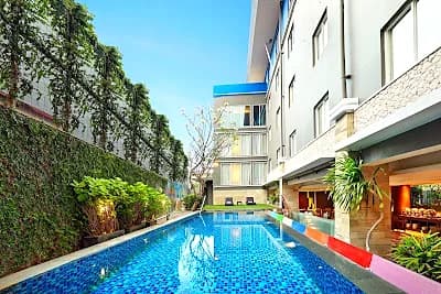 budget hotel in Seminyak Bali offering good value accommodation for cost-conscious travellers
