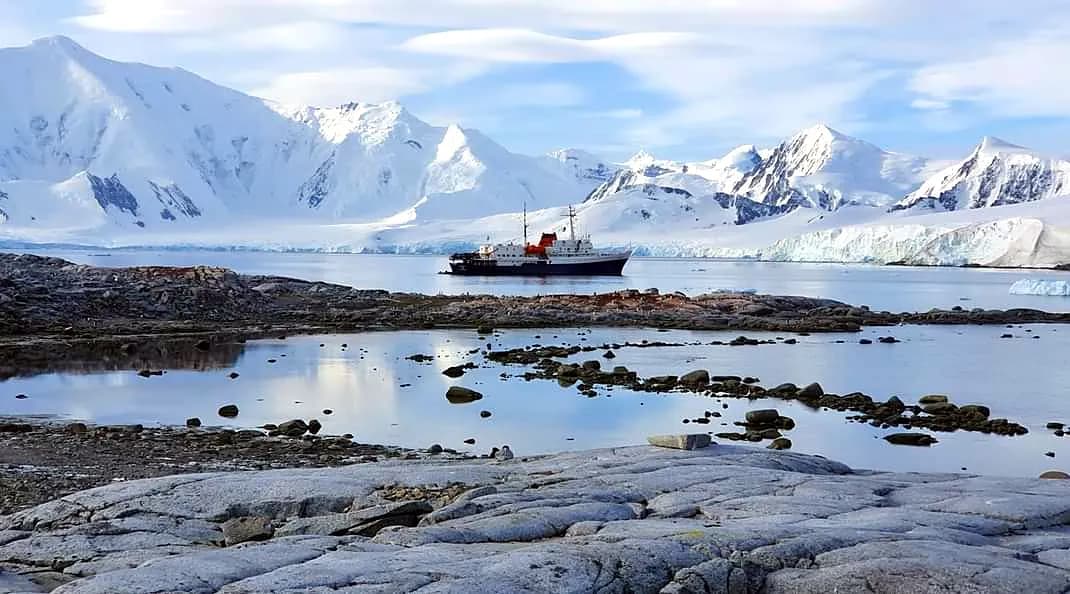 Antarctica travel